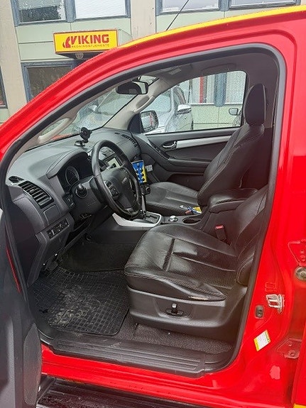 Isuzu D-Max 12 of 17