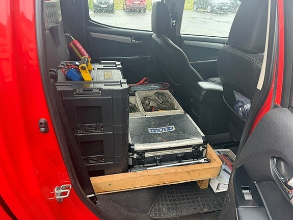 Isuzu D-Max 16 of 17