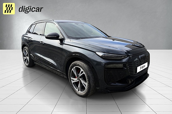 Audi Q6 e-tron 3 of 5