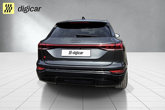 Audi Q6 e-tron 5 of 5