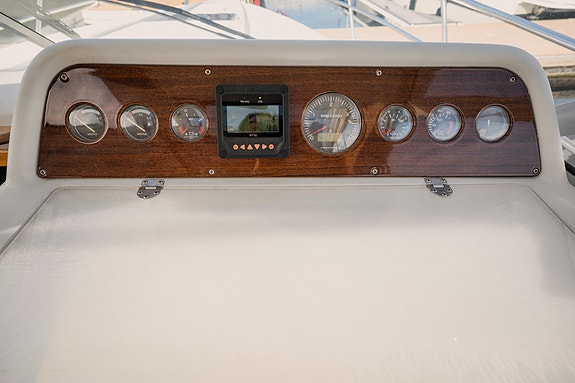 Nimbus 320 - Velholdt, aksling, D4, autopilot, radar, ankervinsj, oppgradert 26 of 30