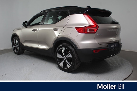Volvo XC40 5 of 5