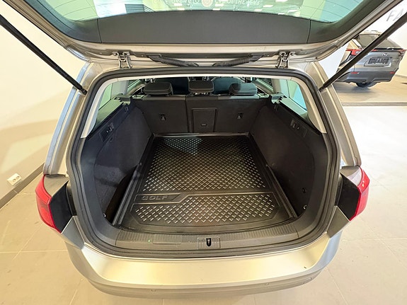 Volkswagen Golf VI 7 of 7