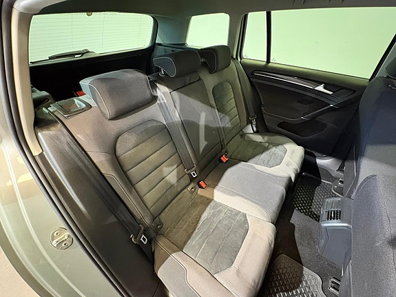 Volkswagen Golf VI 6 of 7