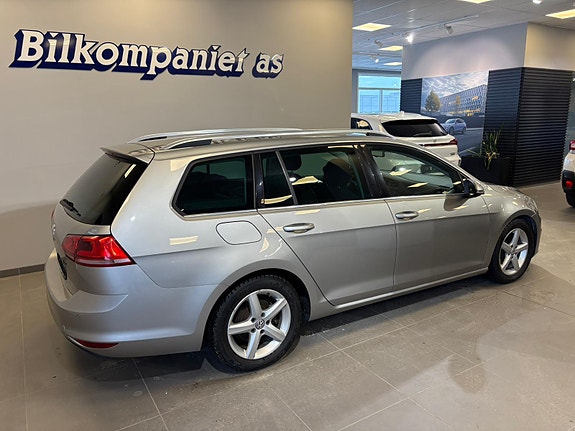 Volkswagen Golf VI 3 of 7
