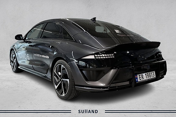 Hyundai Ioniq 6 3 of 5