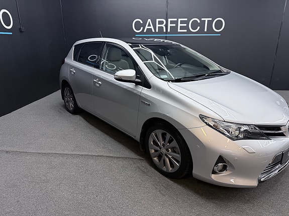 Toyota Auris 3 of 5