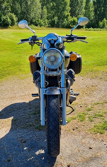 Moto Guzzi California 1100 4 of 26