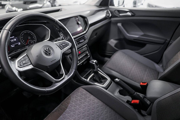Volkswagen T-Cross 2 of 5