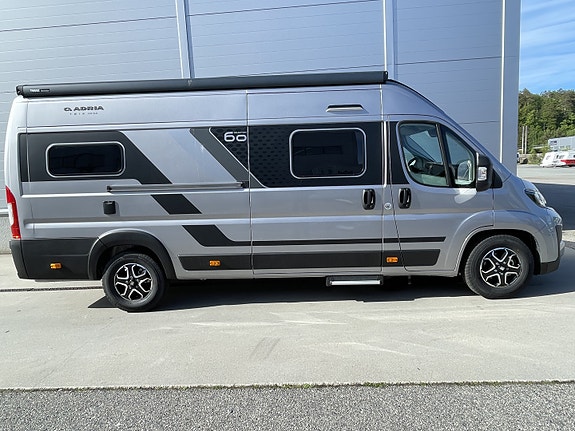 Adria TWIN 640 SLB 60 YEARS EDITION 2026 – EKSKLUSIV JUBILEUMSMODELL MED AUTOMATGIR! 3 of 5