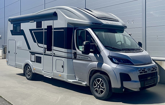 Adria Matrix Supreme 670 SL  – 180 HK AUTOMAT | ALDE | SENKESENG | SOLCELLE 2 of 5