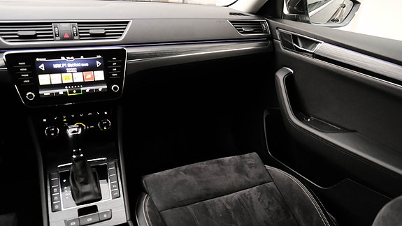 Skoda Superb 18 of 30