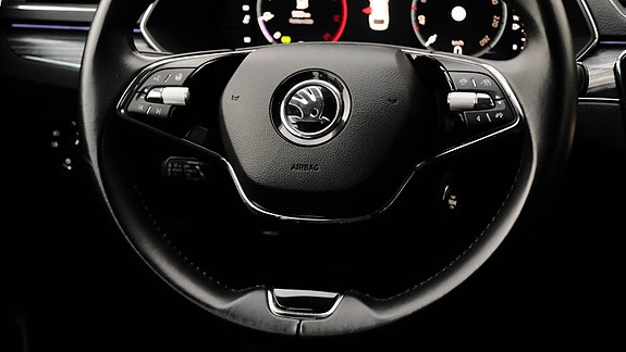Skoda Superb 17 of 30