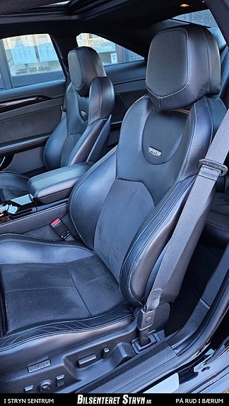 Cadillac CTS 21 of 30