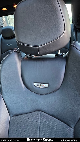 Cadillac CTS 24 of 30