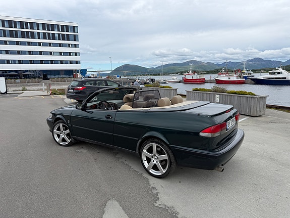 Saab 9-3 4 of 5
