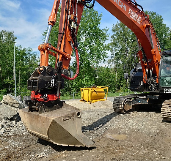 Hitachi Zx225 usrlc-6 4 of 5