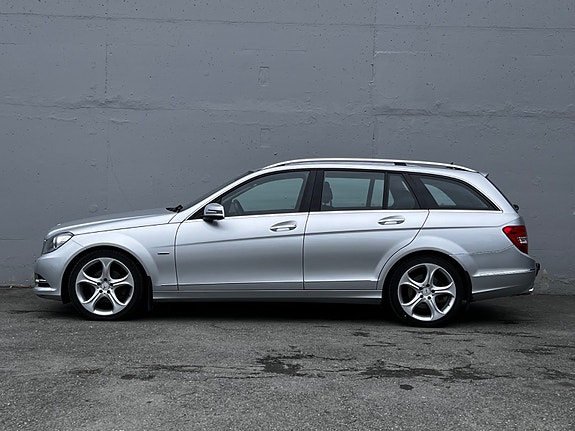 Mercedes-Benz C-Klasse 4 of 5