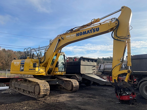 Komatsu PC290 4 of 5
