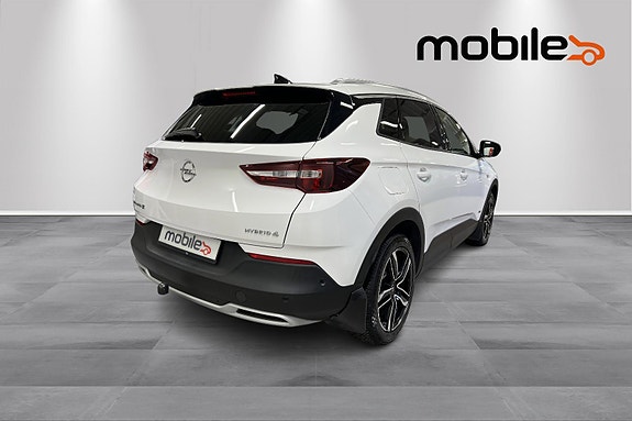 Opel Grandland X 3 of 28