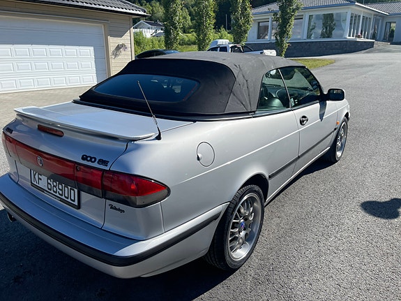 Saab 900 4 of 5