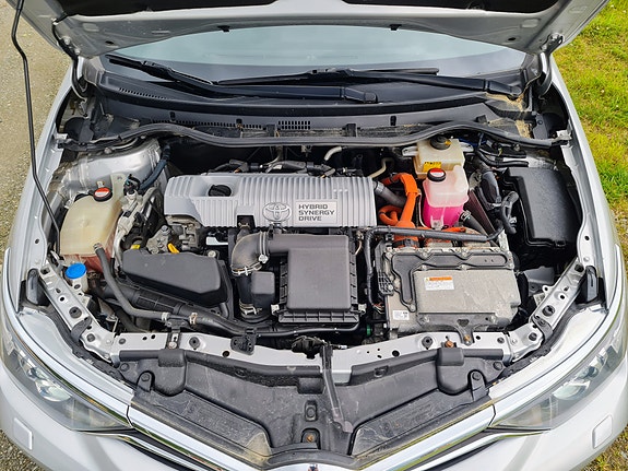 Toyota Auris 17 of 24