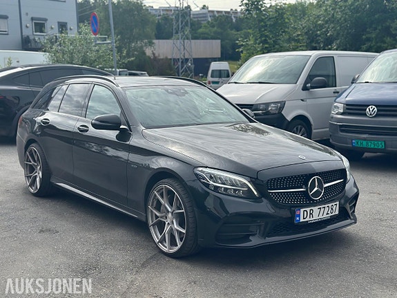 Mercedes-Benz C-Klasse 3 of 5