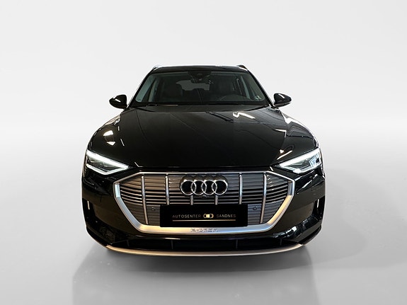 Audi e-tron Sportback 2 of 5