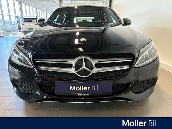 Mercedes-Benz C-Klasse 4 of 5