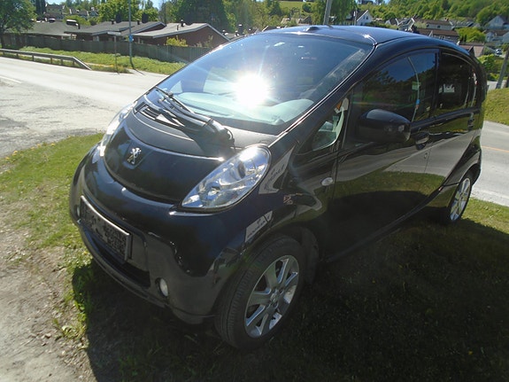 Peugeot iOn 7 of 14