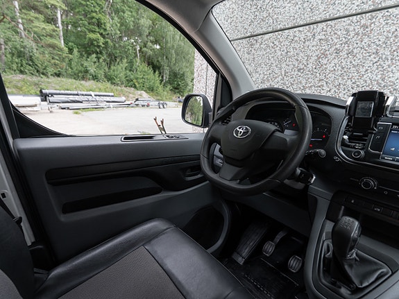 Toyota Proace 26 of 30