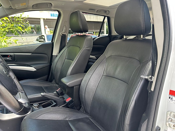 Suzuki SX4 S-Cross 6 of 28