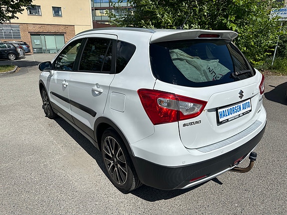 Suzuki SX4 S-Cross 2 of 5