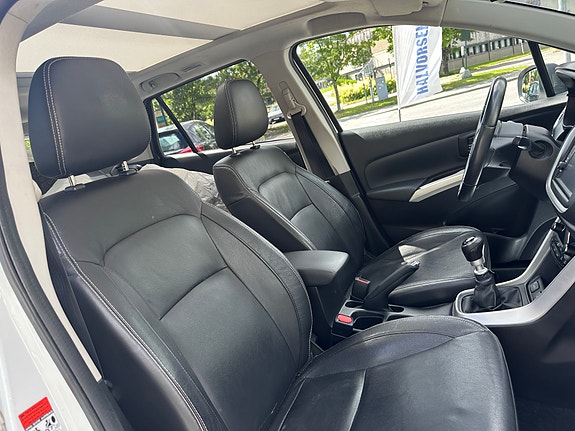 Suzuki SX4 S-Cross 26 of 28