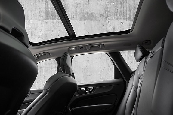Volvo XC60 18 of 30
