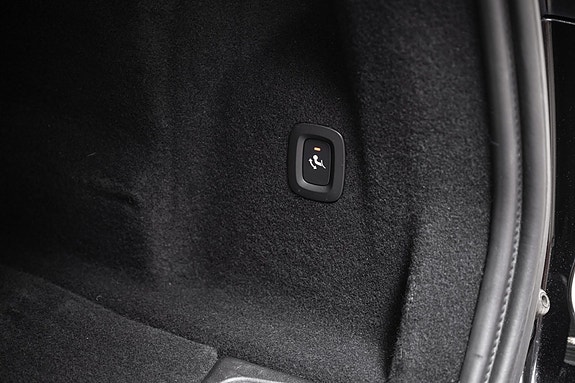 Volvo XC60 25 of 30