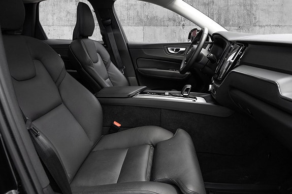Volvo XC60 26 of 30
