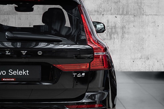 Volvo XC60 4 of 30