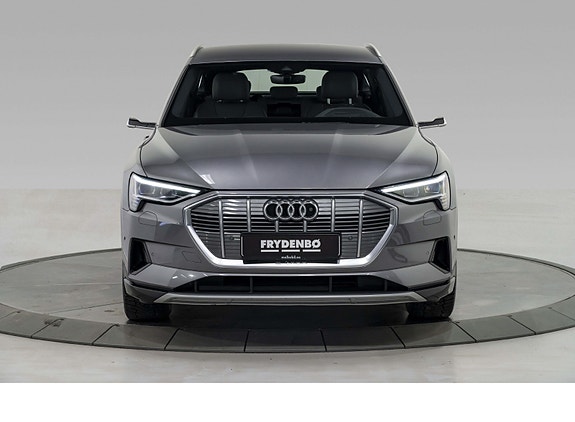 Audi e-tron Sportback 4 of 5