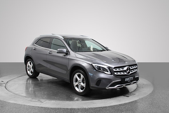 Mercedes-Benz GLA 3 of 5