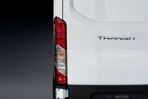 Ford Transit 8 of 22