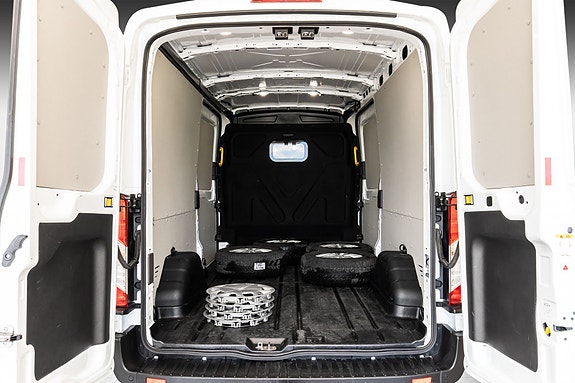 Ford Transit 21 of 22