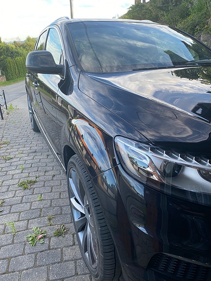 Audi Q7 3 of 5