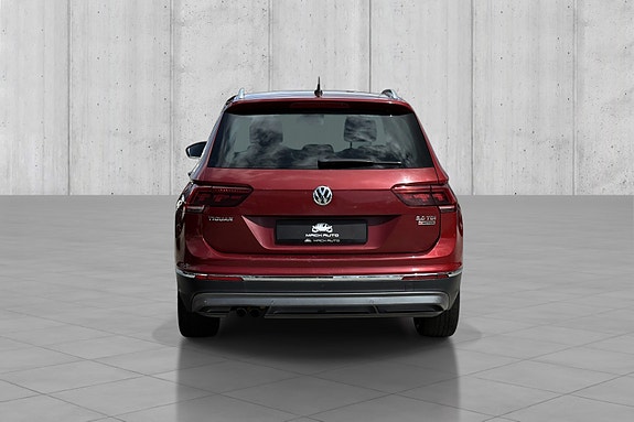 Volkswagen Tiguan 5 of 5