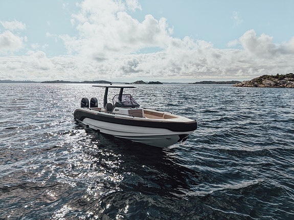 Onda GT331. Baugtrøster, 2 x ankervinsj, 130 motortimer, 56 knop! 3 of 5