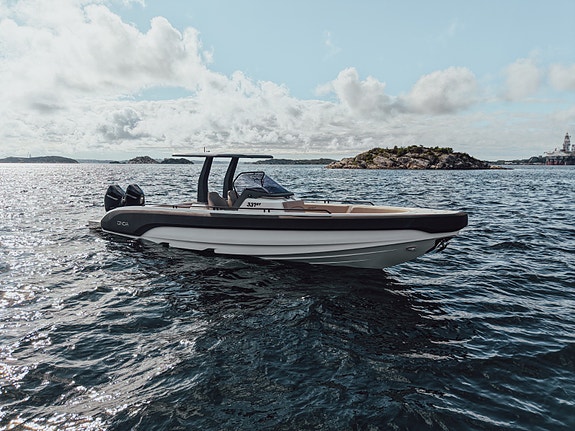 Onda GT331. Baugtrøster, 2 x ankervinsj, 130 motortimer, 56 knop! 2 of 5
