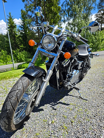 Honda VT 750 Black Widow 2 of 5