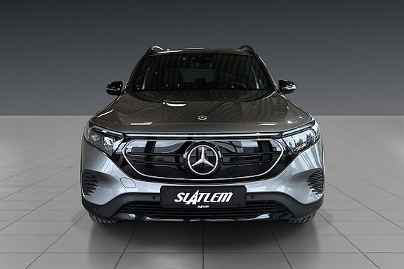 Mercedes-Benz EQB300 2 of 5