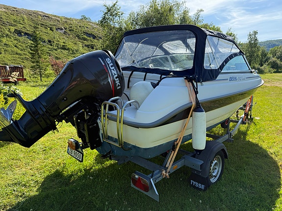 Leken og fin båt til skjærgårdsturer,  vannsport og fiske - vurderes solgt 2 of 5