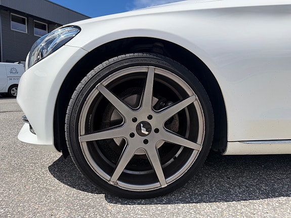 Mercedes-Benz C-Klasse 4 of 5